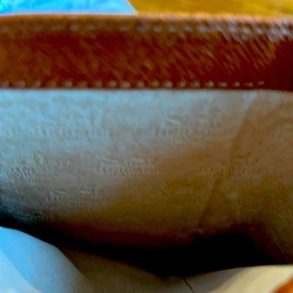 HOST PICK🎉NWOTHermes Calfskin wallet. Pouch/card&box.Seude interior&signage. - Picture 9 of 12